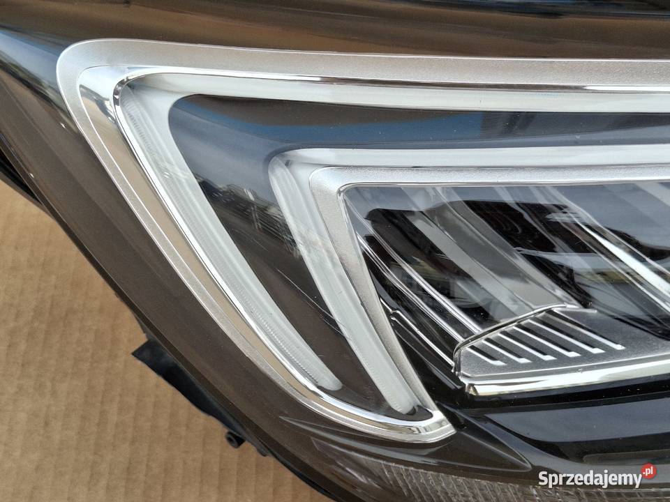OPEL CROSSLAN X LIFT REFLEKTOR PRAWY FULL LED