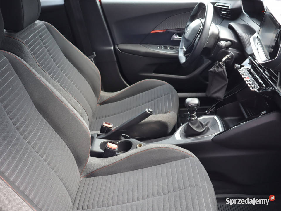 Peugeot 2008 12 PureTech asystent pasa ruchu Katowice