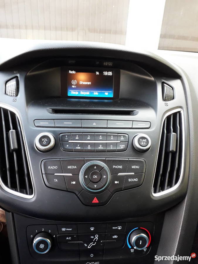 Sprzedam ford focus 2015 16 benzyna 125 Ozimek
