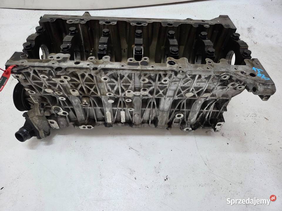 BLOK SILNIKA BMW X5 E70 30 D 306D3 OE 7792822 osobowe Strzyżewice