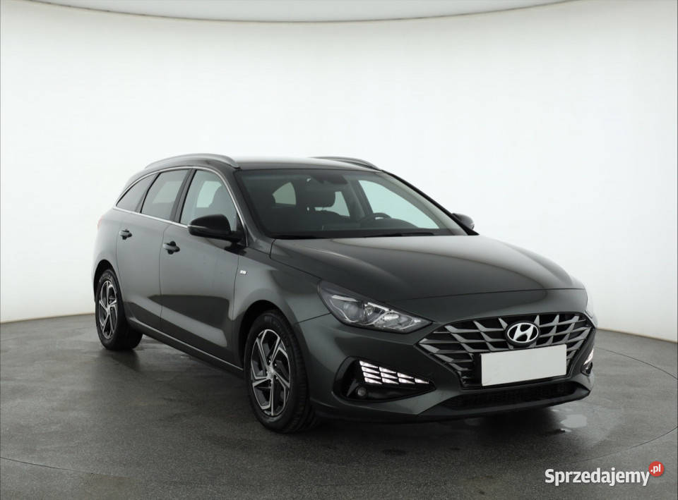 Hyundai i30 15 TGDI MHEV klimatyzacja