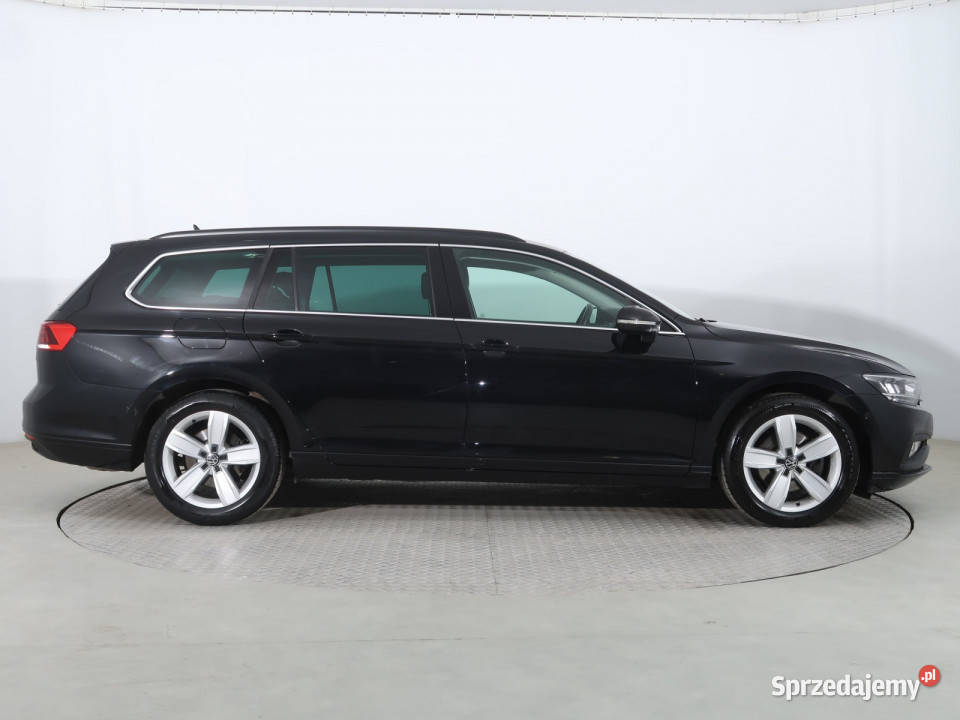 VW Passat 20 TSI światła LED Bielany Wrocławskie