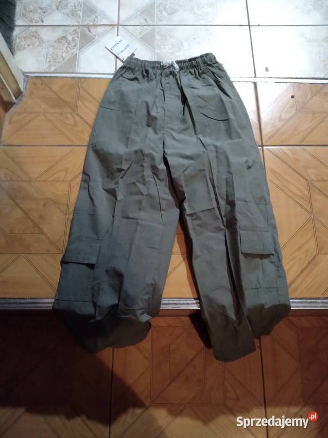 Sprzedam hurtem odziez z palet z niemiec 300 Otfinów sprzedam