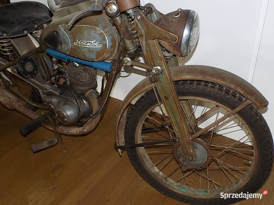 motocykl MOSKWA 125 turystyczny
