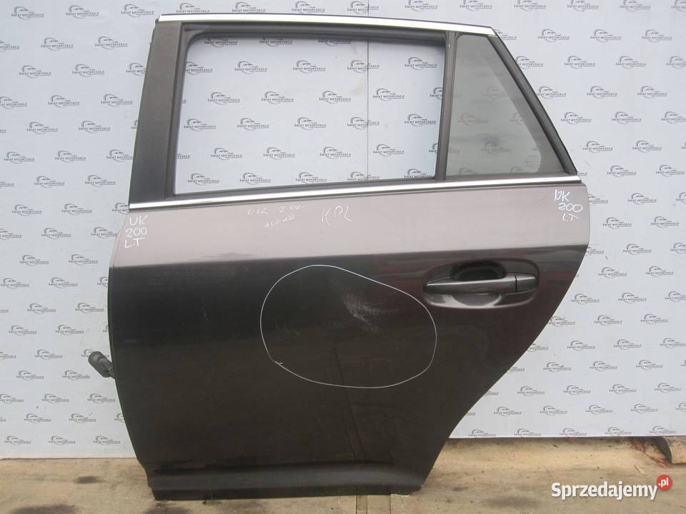 TOYOTA AVENSIS T27 III 10r drzwi lewe tył sprzedam