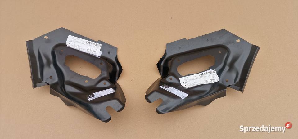 MERCEDES W205 CKLASA MOCOWANIE UCHWYT LAMPY TYŁ Bieleń