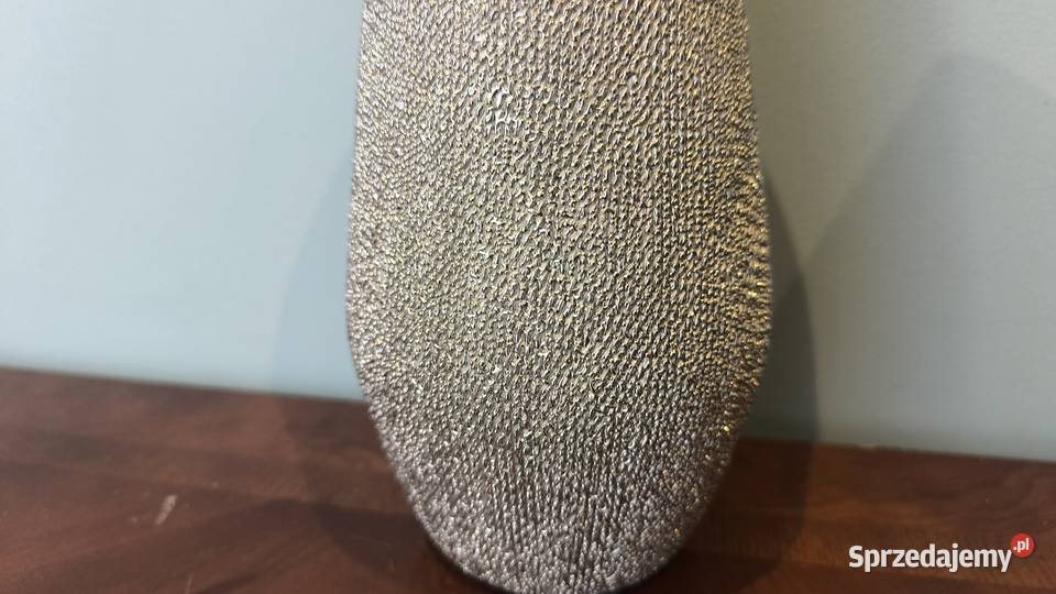 Piękny stylowy unikatowy wazon