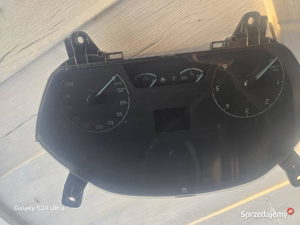 Zegary Ford Transit custom 2020