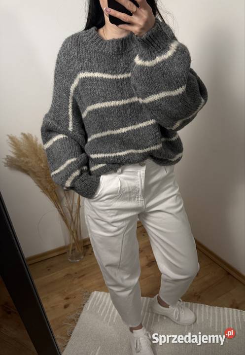 Szary miękki damski sweter szary w białe paski Ostrzeszów