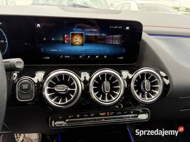 MERCEDESBENZ EQA 300 4MATIC 2023 EE 228 Warszawa