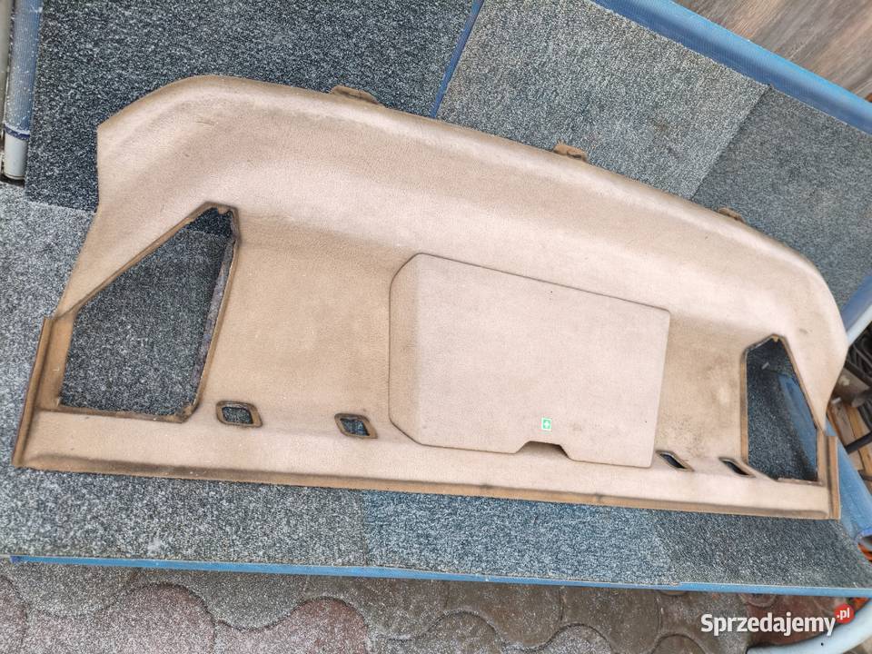 Mercedes W124 półka tylna sedan kremowa pod Skarżysko-Kamienna