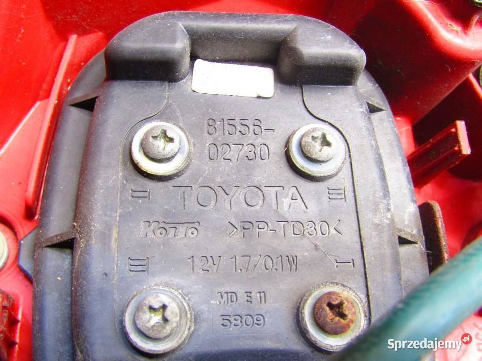 LAMPA TYLNA LEWY TYŁ LED TOYOTA AURIS II KOMBI osobowe
