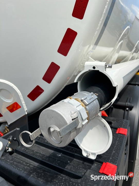 Naczepa Custerna do paliwa tez Leasimgnaczep Warszawa