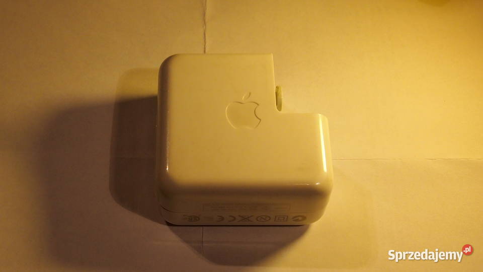 Apple iPod USB Power Adapter No.: A1102- bez przejściówek;