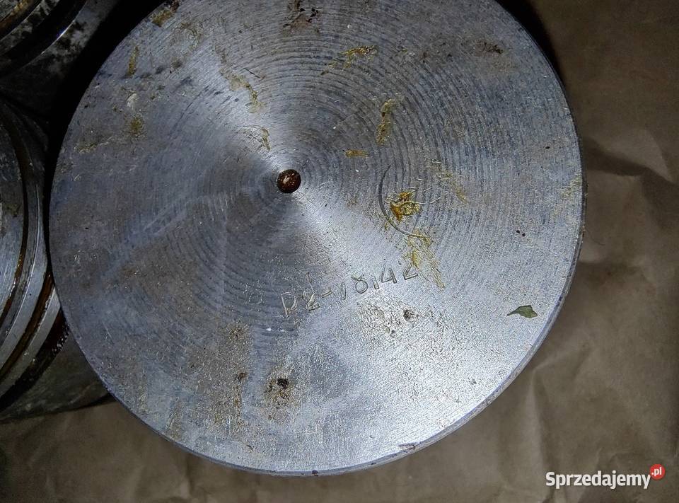 Oryginalne nowe tłoki R2 7842 i 7845 K750 Leszno