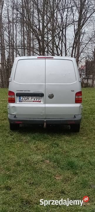 VW T5 Transporter 130 9 osób klima srebrny met Stargard