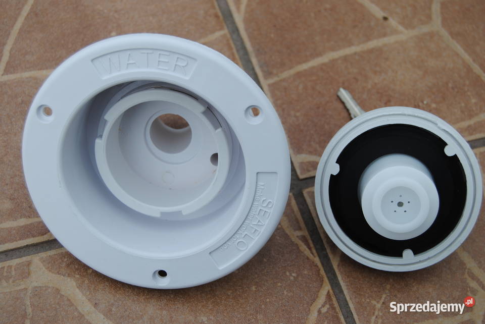 Łódz kamper przyczepa wlew wody zamykany na wielkopolskie Komorniki