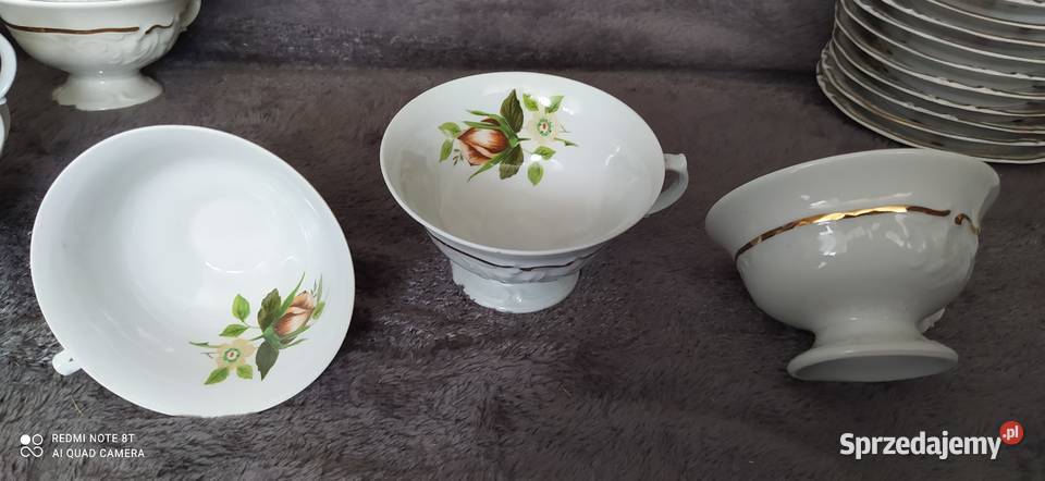 Zestaw pięknych filiżanek i talerzyków porcelana Wałbrzych