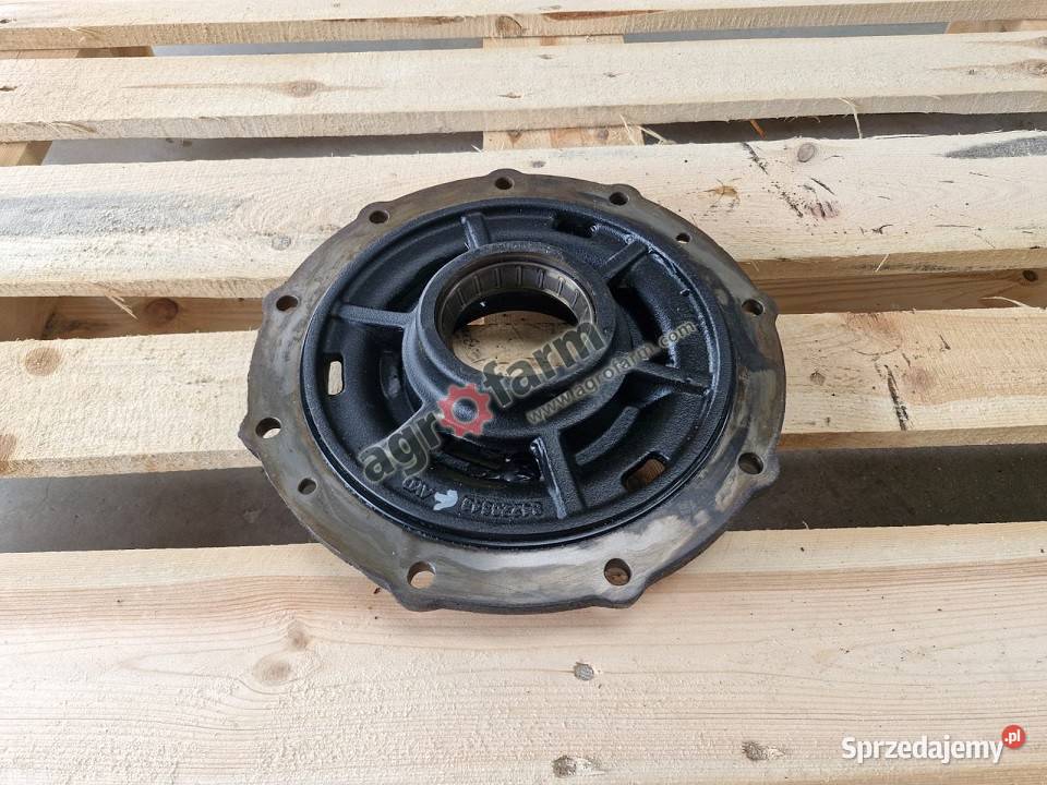 Uchwyt mechanizmu różnicowego Holland T350 Byków sprzedam