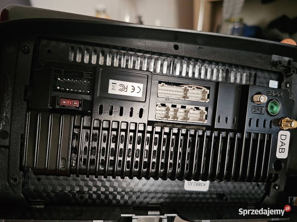 Sprzedam Radio dotykowe z ramką samochodowe do Grudziądz