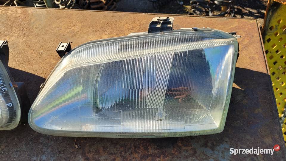Lampy przednie Renault Scenic 1 lampy przednie Łagów