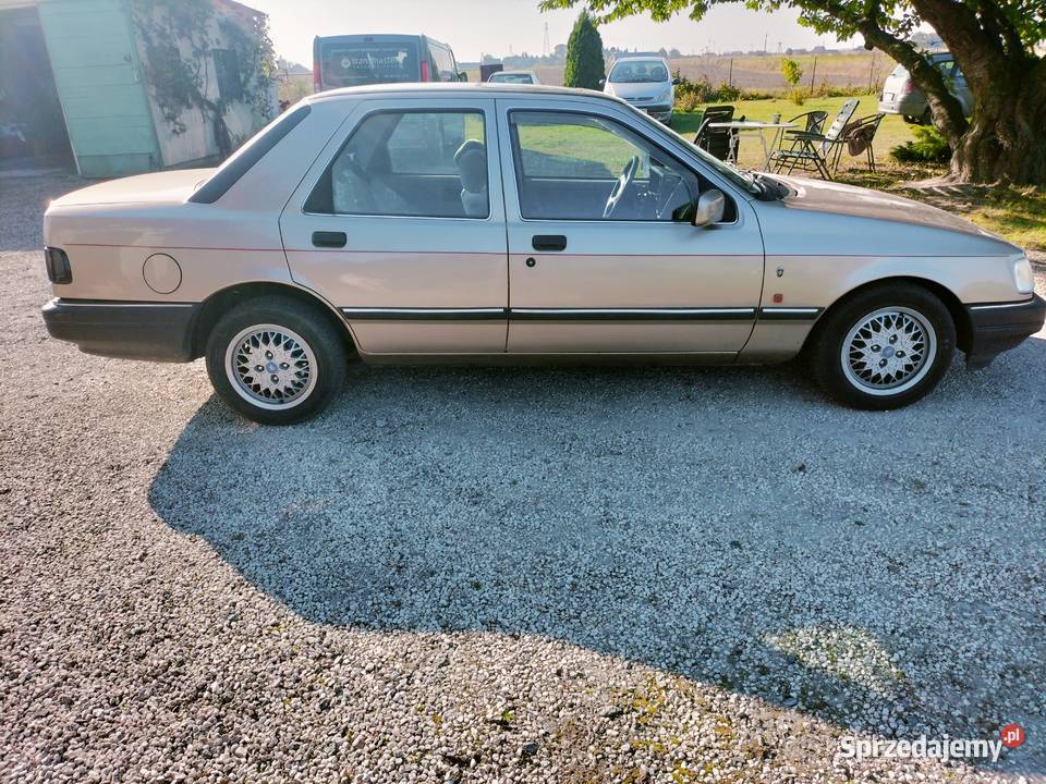 Ford Sierra Ghia Automat jasne brązowe wnętrze wielkopolskie Ślesin sprzedam