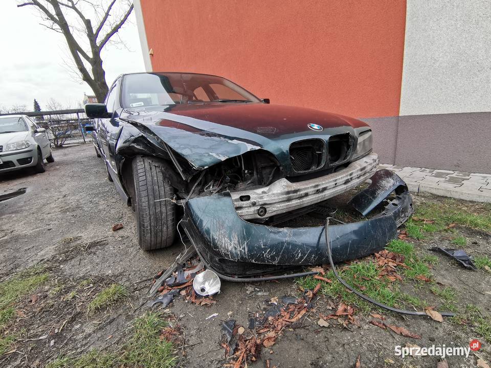 BMW e39 3.0d po kolizji Częstochowa Sprzedajemy.pl