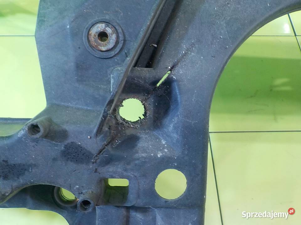 AUDI TT 8N 18 T 01r 2D pas przedni wzmocnienie Suków