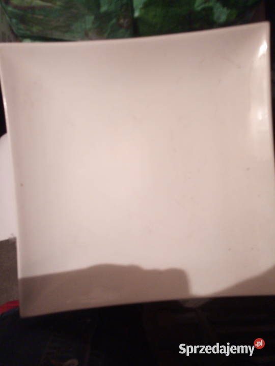 Talerz porcelanowy biały ciężki 35x35 sprzedam