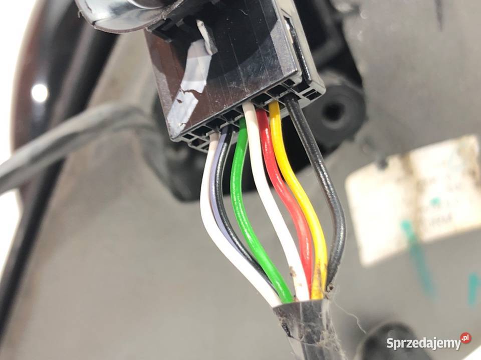 LUSTERKO PRAWY DACIA DUSTER Hatchback ZEWNĘTRZNE