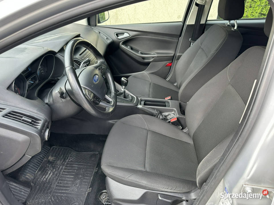 Ford Focus liftingu niski przebieg tempomat elektryczne lusterka Focus pomorskie