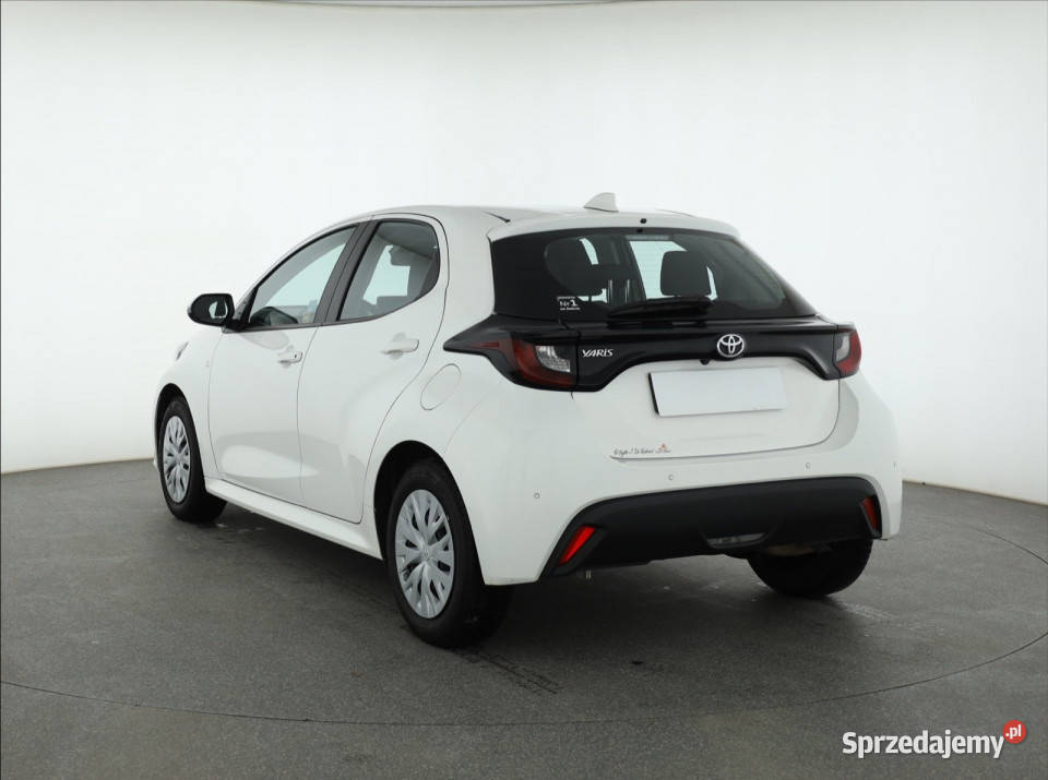 Toyota Yaris 15 VVTi asystent pasa ruchu Piaseczno