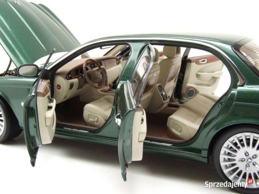 Jaguar XJ6 X350 118 Almost Real Gliwice