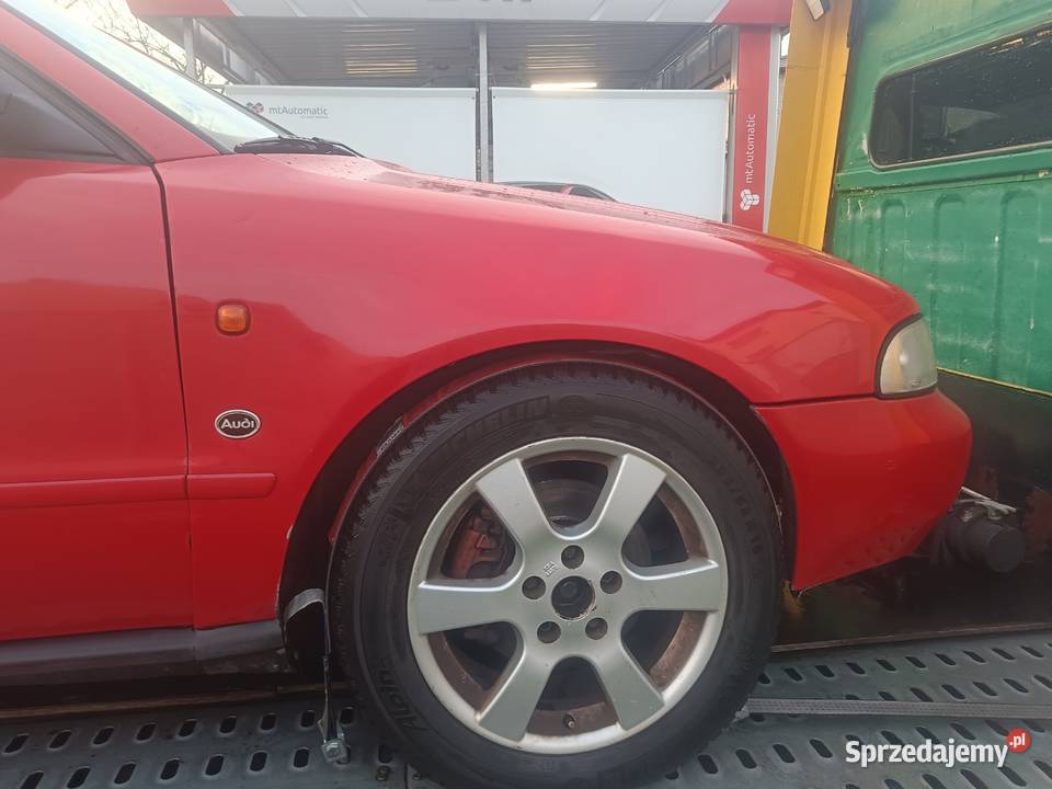 Błotnik Prawy LY3H Audi A4 B5 a48 śląskie Myszków