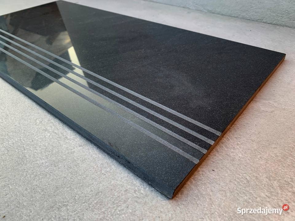 Czarne płytki na schody 30x60 WYSOKI POŁYSK Łask