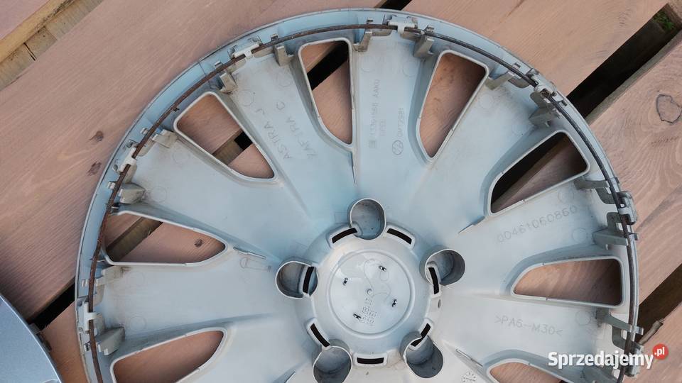 Koła z kołpakami Opel Astra J 2013 r felga 5x105 Jeżewo