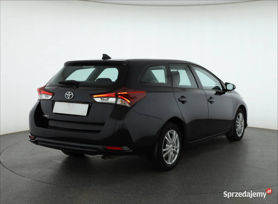 Toyota Auris 16 Valvematic Auris Piaseczno