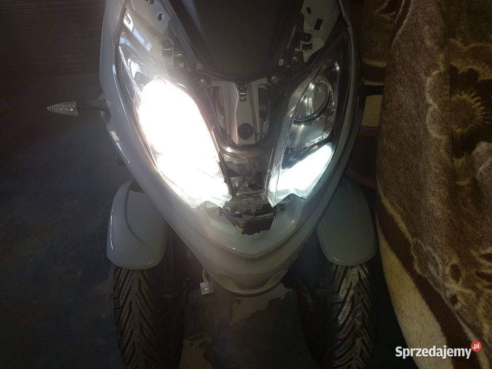 Piaggio Mp3 300 Hpe Lampa Przednia Led