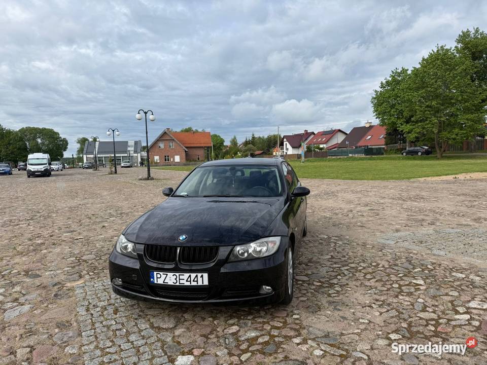 BMW E90 20 Benzyna Lekko uszkodzona Seria 3 BMW Olsztyn