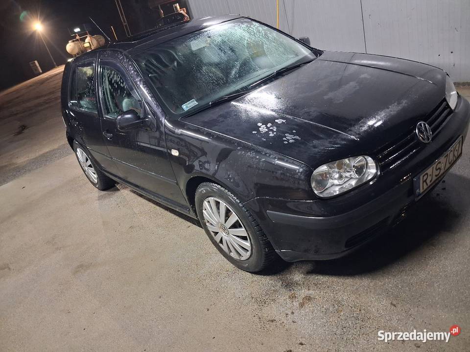 Vw Golf 4 14 16v benzyna manualna Jasło