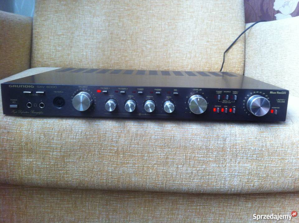 Przedwzmacniacz GRUNDIG SXV6000
