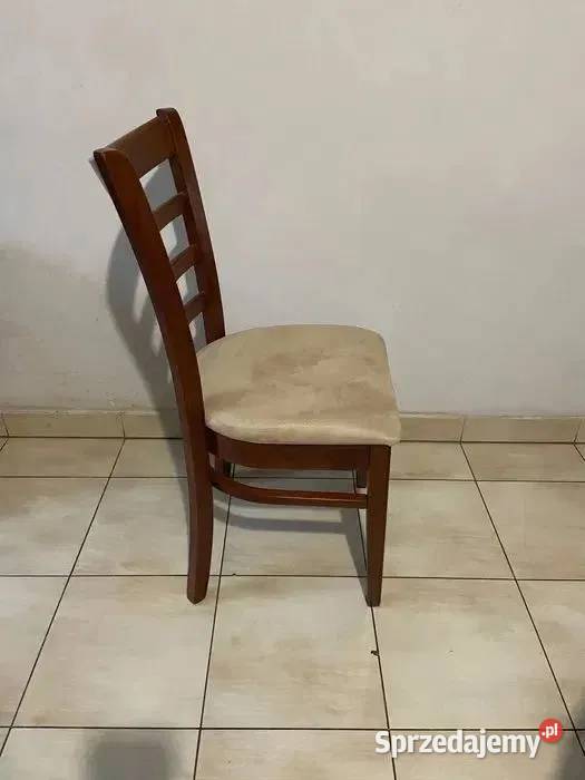 Solidny rozkładany stół z litego drewna