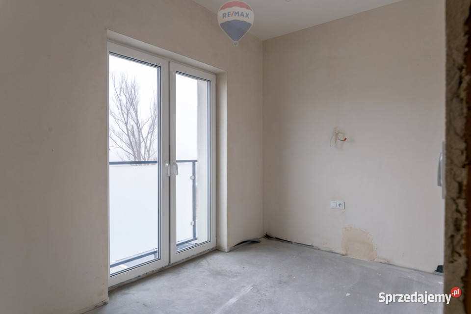 SEGMENT w stanie deweloperskim obok stawow pustak Długa Kościelna