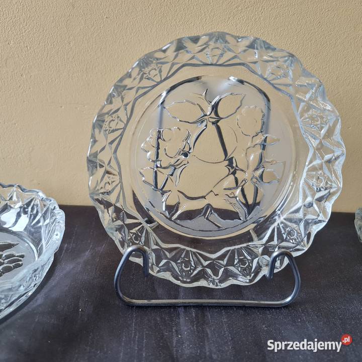 Zestaw salaterek ze szkła bezbarwnego PRL Porcelana i szkło Warszawa