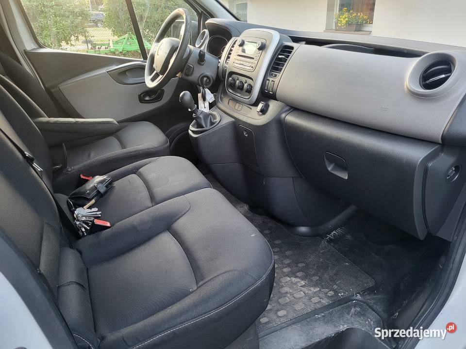 Renault trafic 9 osobowy 2017
