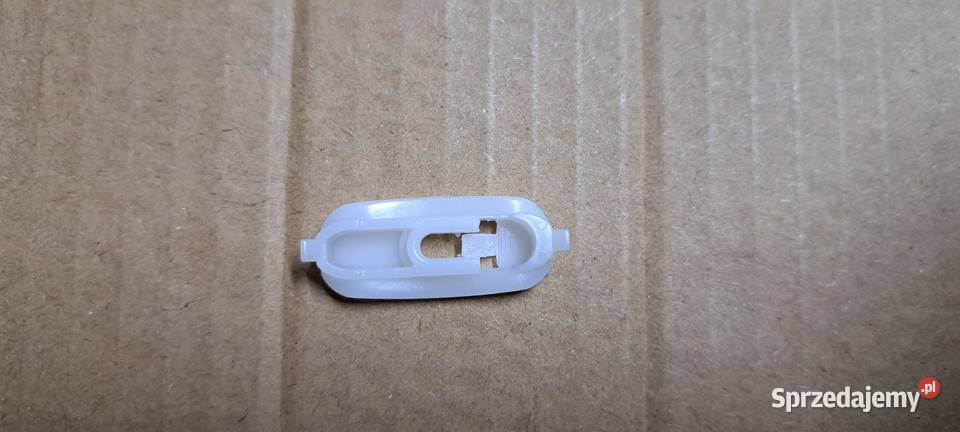 Spinka mocowanie listwy dolnej 8D0853909B Audi Luzino