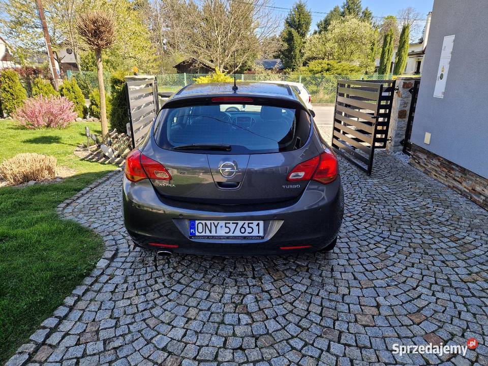 Astra J 100 bez wypadku oryginalny lakier Astra opolskie Paczków sprzedam