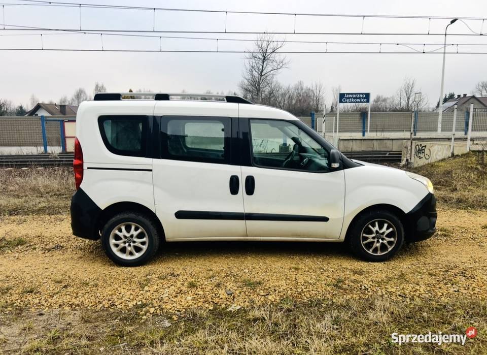 Opel Combo D 13 cdti ecoflex krajowy niski Jaworzno