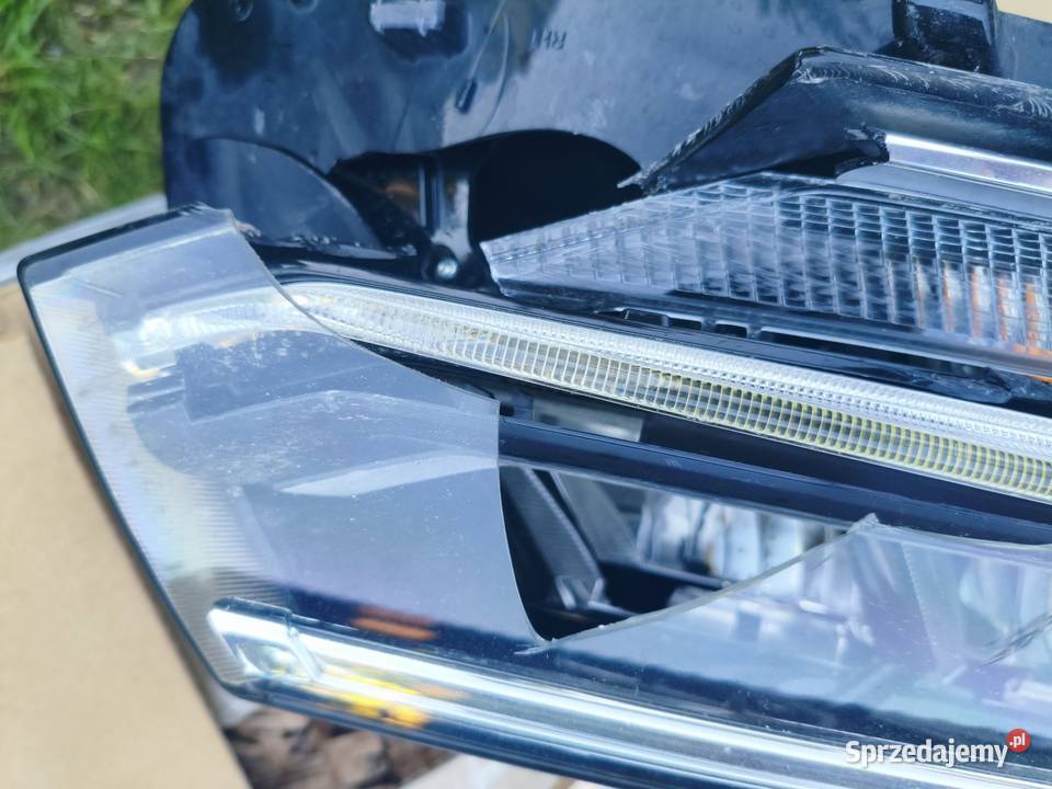 tiguan 2 lampa reflektor prawa przod prawe Zgierz