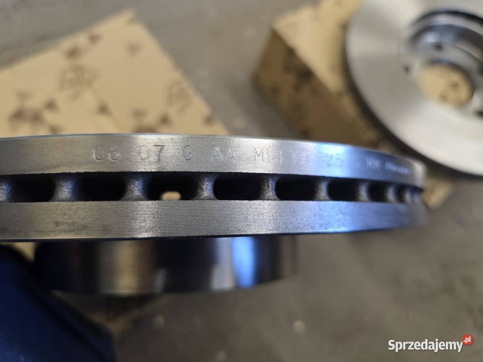 Tarcze hamulcowe Przód 2 BREMBO VW T5 Skawina